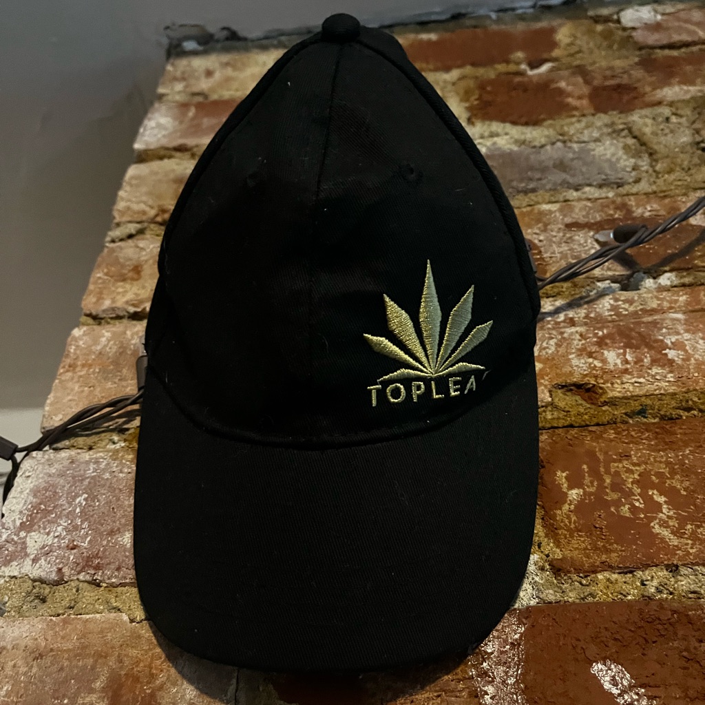 Top Leaf Hat